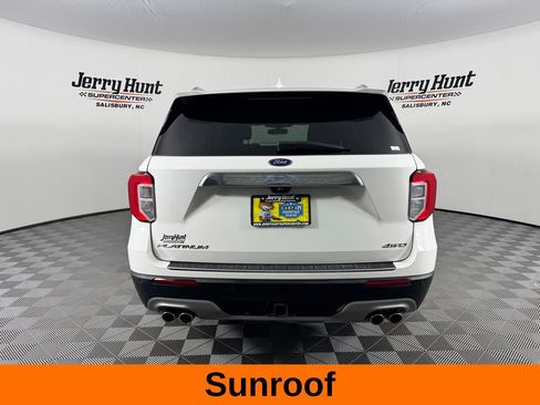 Used 2022 Ford Explorer Platinum w/ Equipment Group 601A image 8