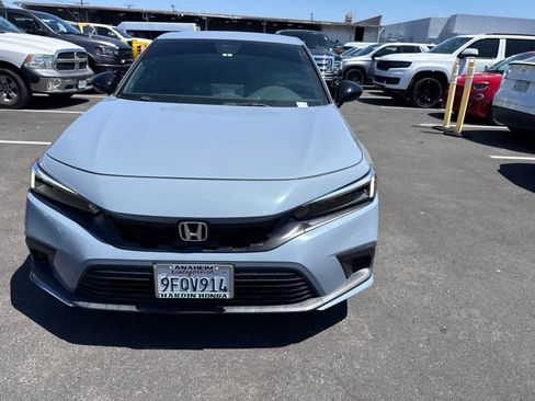Used 2023 Honda Civic Sport image 3