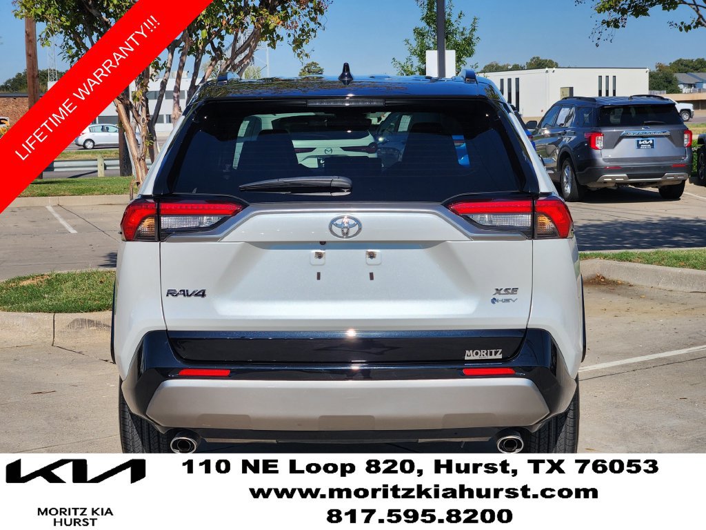 Used 2025 Toyota RAV4 XSE AWD/4WD image 11
