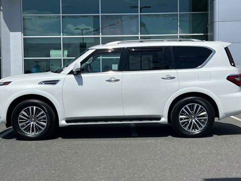 Certified 2022 Nissan Armada SL w/ Captain's Chairs Package AWD/4WD image 7