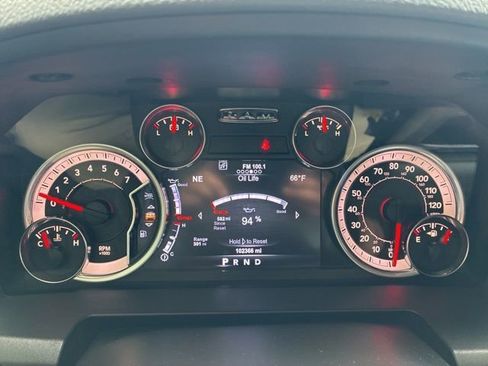 Used 2017 RAM 1500 Big Horn AWD/4WD image 30