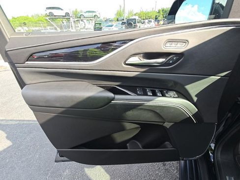 Used 2024 Cadillac Escalade Sport AWD/4WD image 11