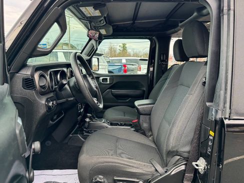 Used 2020 Jeep Wrangler Sport image 17