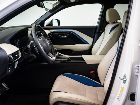 Certified 2025 Acura ADX A-Spec image 19