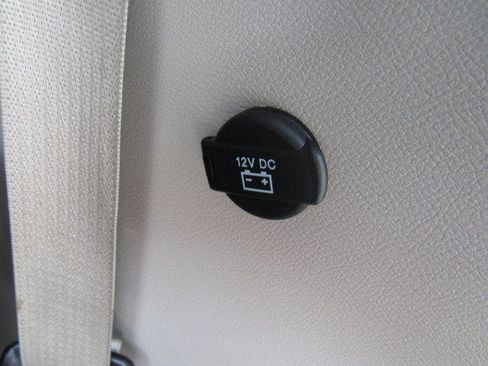 Used 2023 Chrysler Pacifica Touring-L FWD image 42