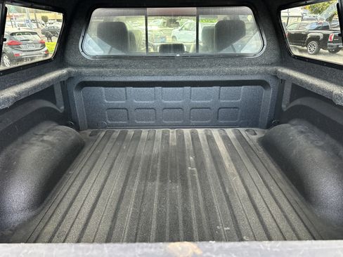 Used 2018 RAM 1500 Laramie image 5