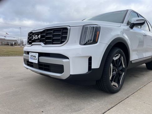 New 2025 Kia Telluride S image 16
