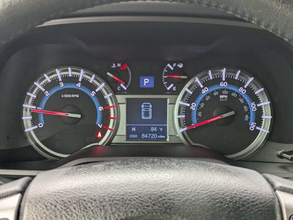 Used 2018 Toyota 4Runner SR5 Premium AWD/4WD image 27