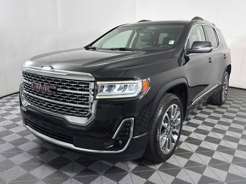 Used 2022 GMC Acadia Denali w/ Denali Ultimate Package image 3