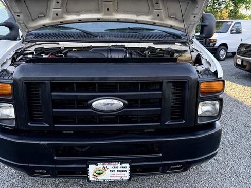 Used 2014 Ford E-350 and Econoline 350 Super Duty RWD image 40