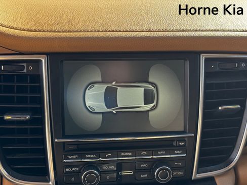 Used 2012 Porsche Panamera 4 image 22