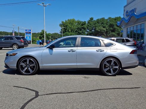 Used 2025 Honda Accord Sport image 7