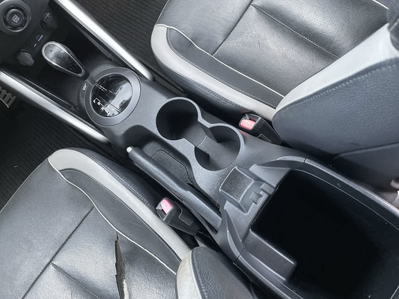 Used 2013 Hyundai Veloster Turbo FWD image 22