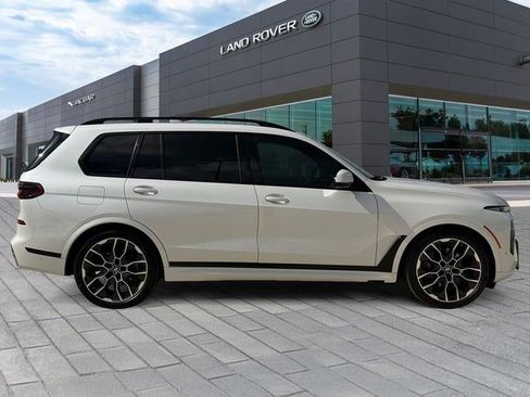 Used 2023 BMW X7 xDrive40i w/ M Sport Package AWD/4WD image 6