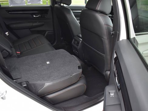 Used 2025 Honda CR-V Sport Touring image 18