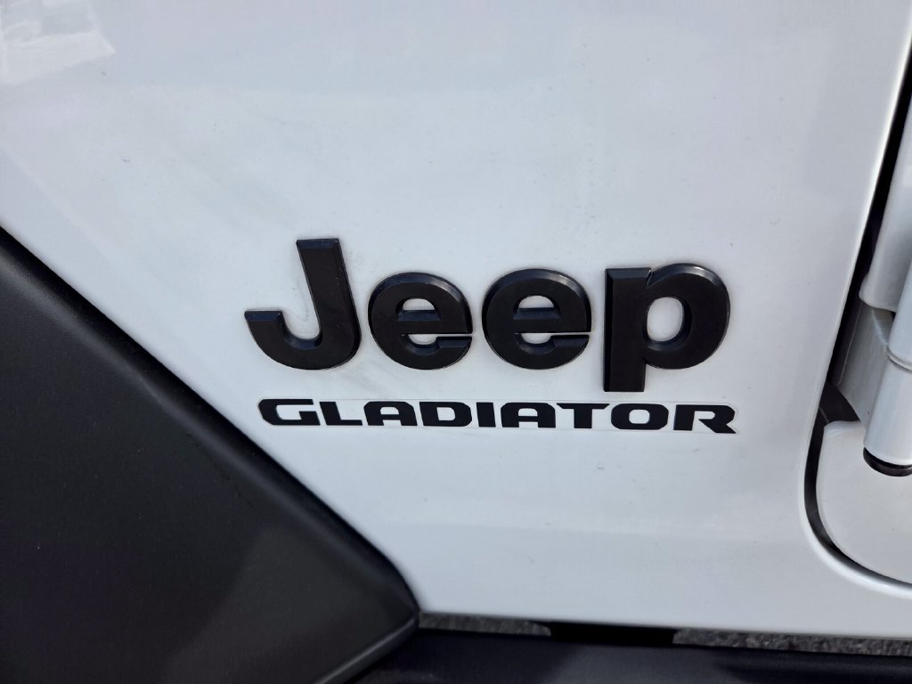 Used 2021 Jeep Gladiator Sport AWD/4WD image 5