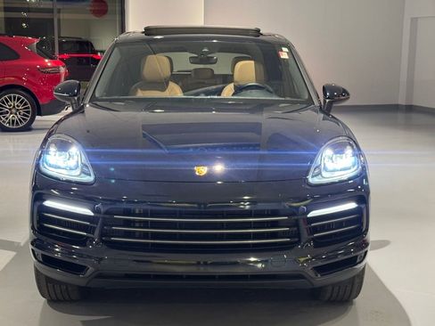 Used 2023 Porsche Cayenne image 8