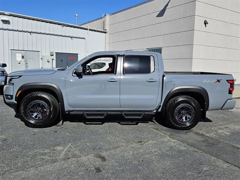 New 2026 Nissan Frontier Pro-X w/ Pro-X Convenience Package image 2