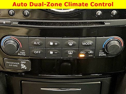 Used 2017 INFINITI QX70 AWD image 24