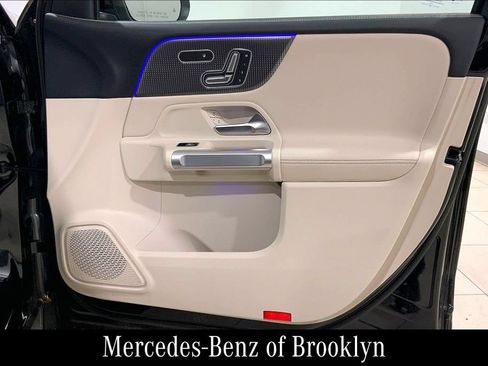 Certified 2023 Mercedes-Benz GLB 250 4MATIC image 25