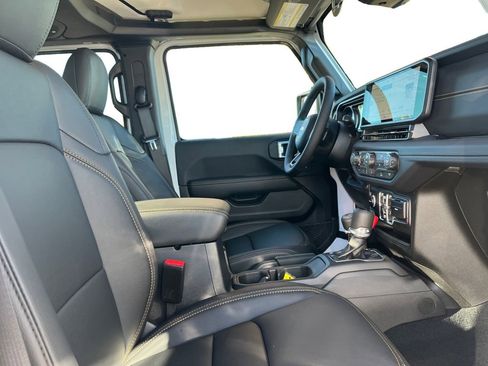 New 2026 Jeep Gladiator Sport image 24