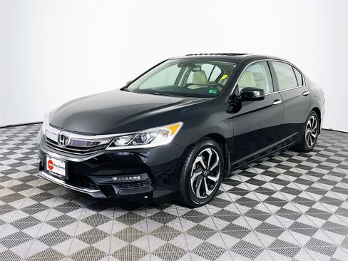Used 2017 Honda Accord EX-L image 3