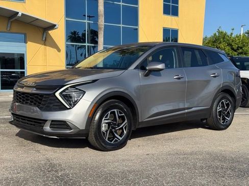 Certified 2025 Kia Sportage LX image 2