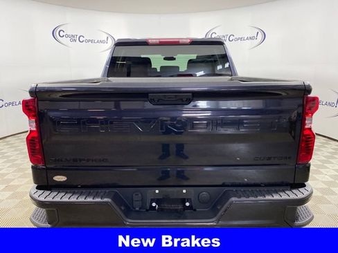 Certified 2022 Chevrolet Silverado 1500 Custom image 5