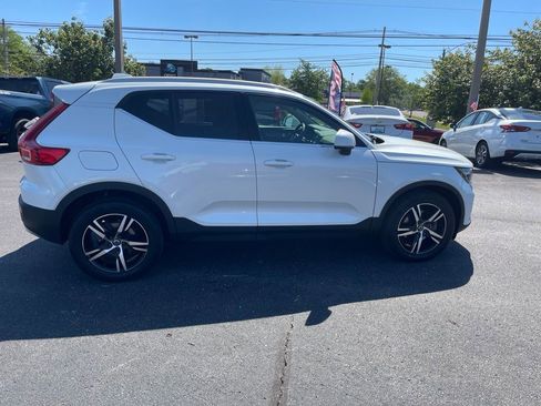 Used 2023 Volvo XC40 B5 Plus AWD/4WD image 20