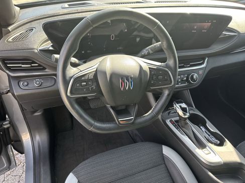 Used 2024 Buick Envista Preferred w/ Convenience I Package image 18