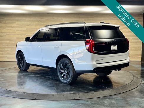 Used 2025 Ford Expedition Platinum w/ Stealth Appearance Package AWD/4WD image 15