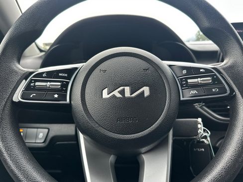 Certified 2023 Kia Forte LXS w/ LXS Technology Package image 33