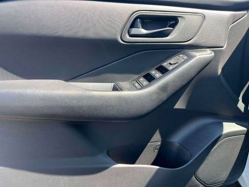 Certified 2025 Nissan Rogue S AWD/4WD image 18