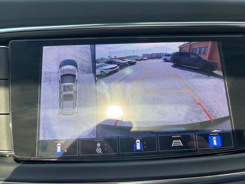 Used 2024 Buick Enclave Premium w/ Experience Buick Package FWD image 36
