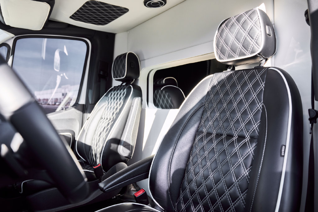 Used 2019 Mercedes-Benz Sprinter 144 image 42