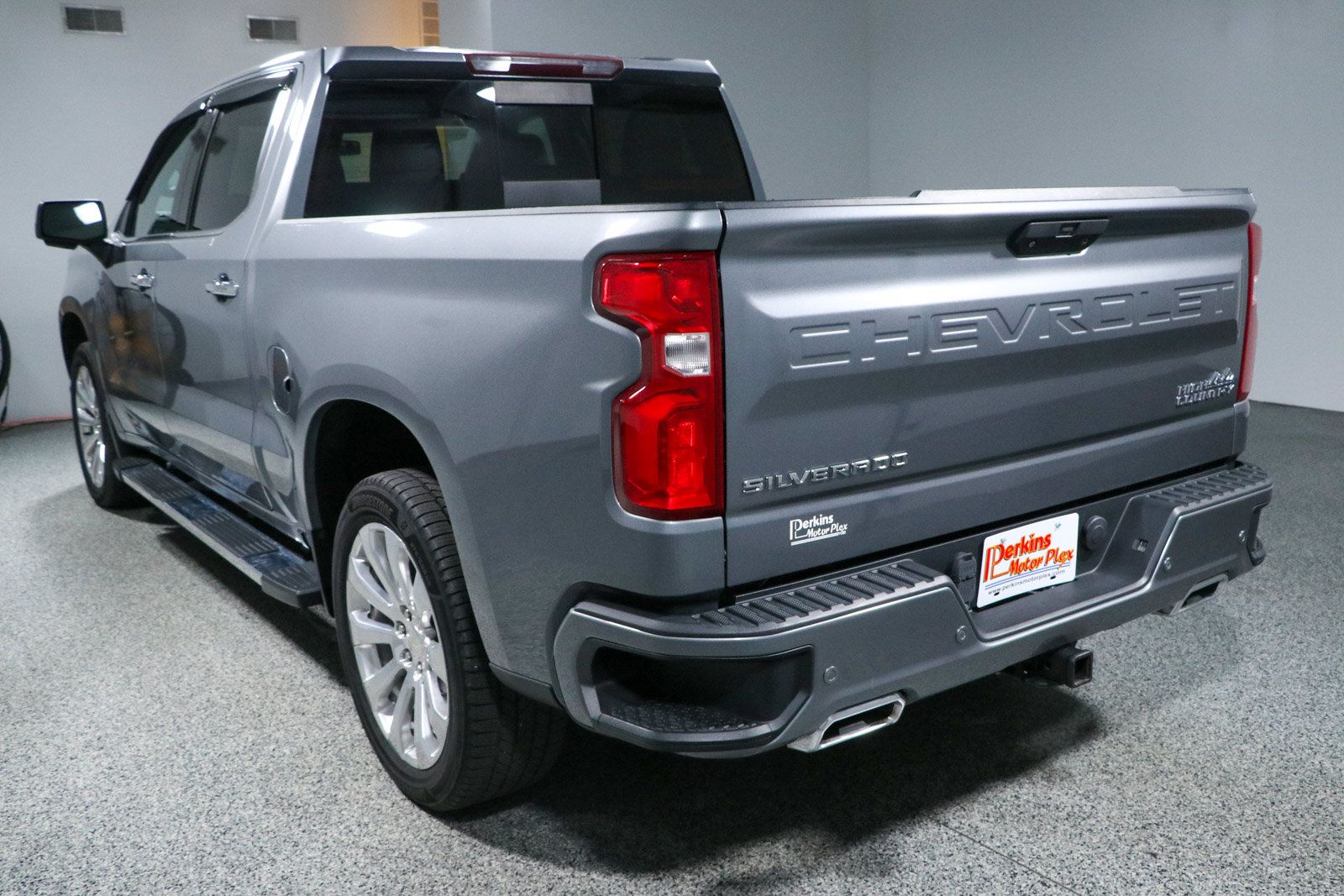 Used 2020 Chevrolet Silverado 1500 High Country AWD/4WD image 9