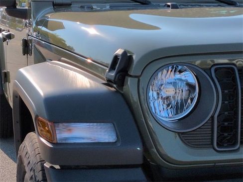 New 2025 Jeep Wrangler Sport S image 9