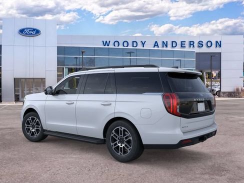 New 2026 Ford Expedition Active RWD image 4