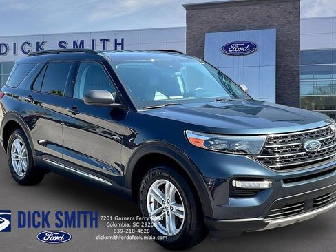 Certified 2023 Ford Explorer XLT w/ Equipment Group 202A AWD/4WD image 3