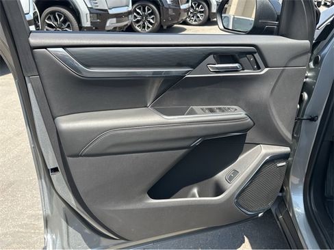 New 2025 GMC Acadia Elevation image 14