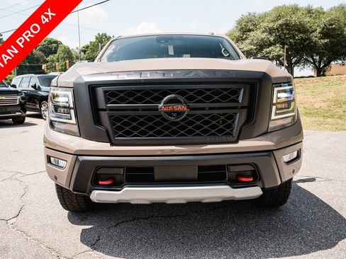 Used 2021 Nissan Titan PRO-4X w/ Pro-4x Convenience Package AWD/4WD image 2