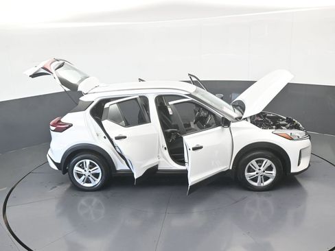 Used 2025 Nissan Kicks Play S image 63