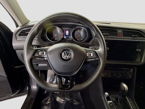 Used 2020 Volkswagen Tiguan SE image 13
