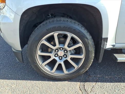 Used 2018 GMC Canyon Denali image 9