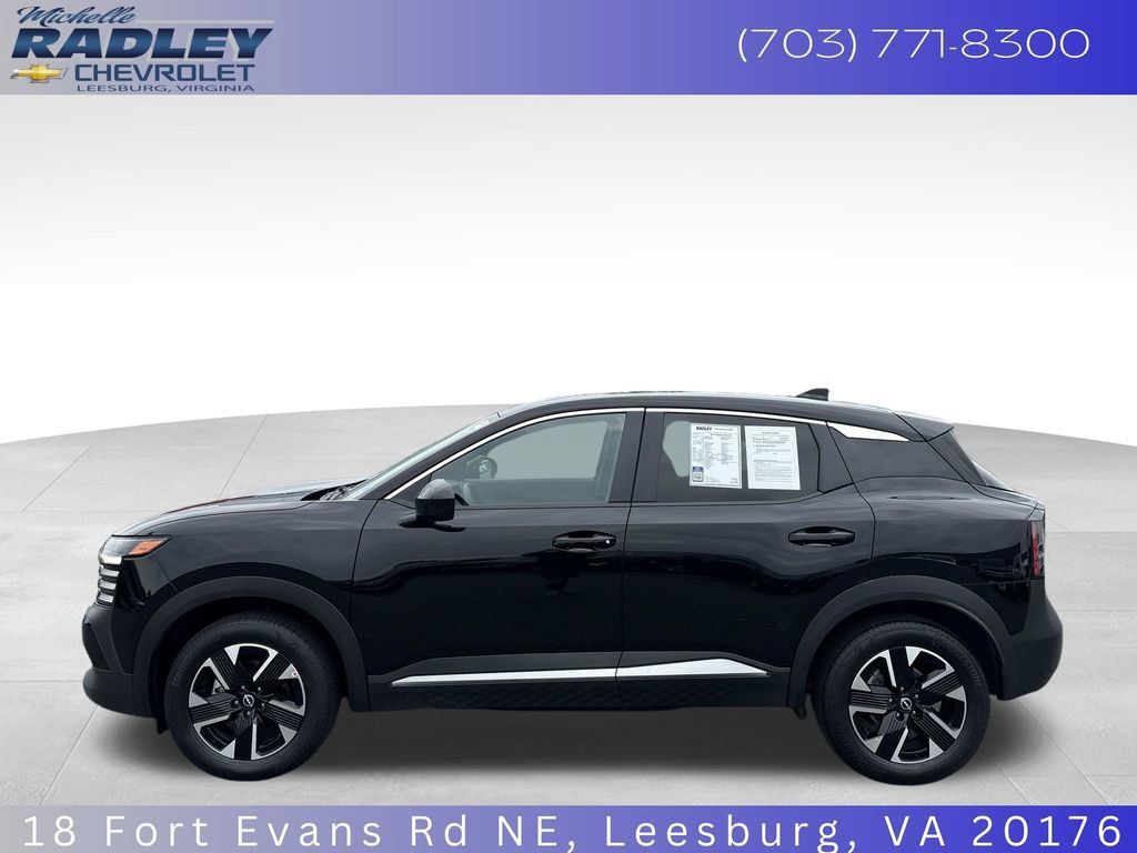 Used 2025 Nissan Kicks SV AWD/4WD image 17