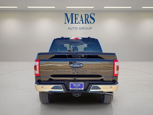 Used 2023 Ford F150 Lariat w/ Trailer Tow Package image 4