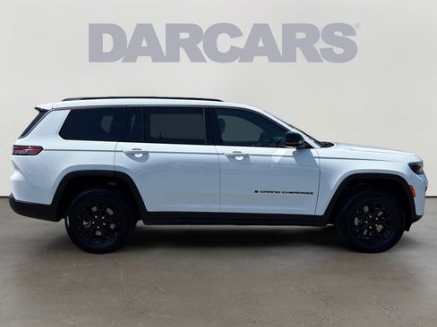 New 2026 Jeep Grand Cherokee L 4WD image 8
