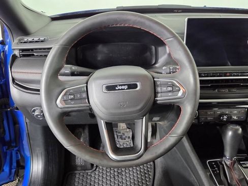 Used 2024 Jeep Compass Trailhawk w/ Trailhawk Elite Group image 17