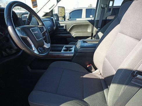 Used 2017 GMC Sierra 1500 SLE image 9