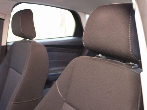 Used 2018 Ford Focus SE image 16